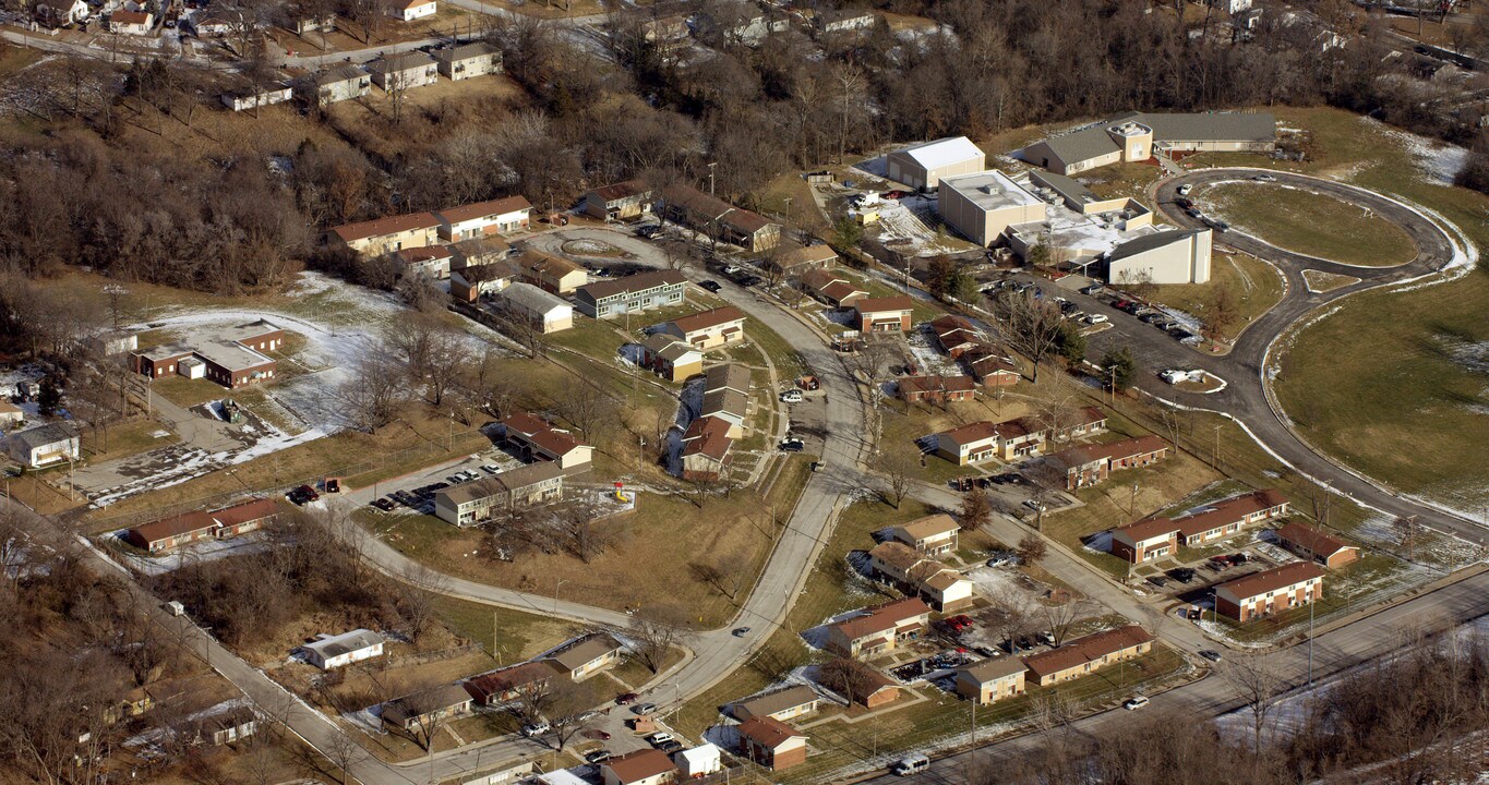 Hocker Heights in Independence, MO - Foto de edificio