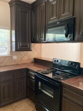 818 Chickasaw Dr in Montgomery, TX - Building Photo - Building Photo