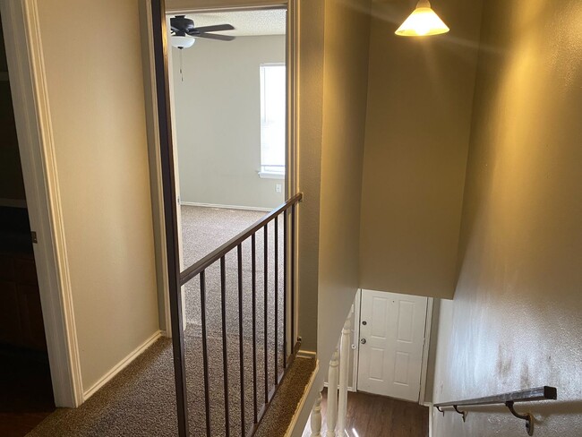 1610 Sun Valley Dr in Cleburne, TX - Building Photo - Building Photo