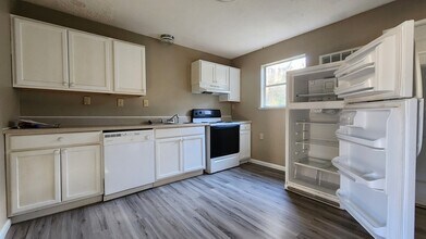 1007 Oak St in Johnson City, TN - Building Photo - Building Photo