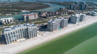 25901 Hickory Blvd in Bonita Springs, FL - Foto de edificio - Building Photo