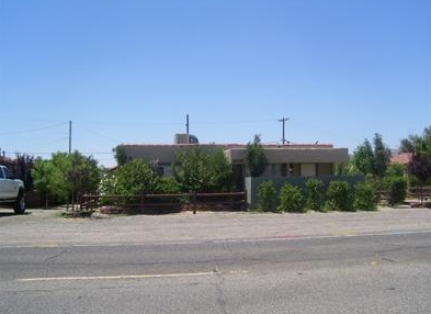 1600 N 1st Ave in Barstow, CA - Foto de edificio