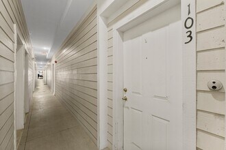 2203 Walosi Way, Unit L-103 in Panama City, FL - Foto de edificio - Building Photo