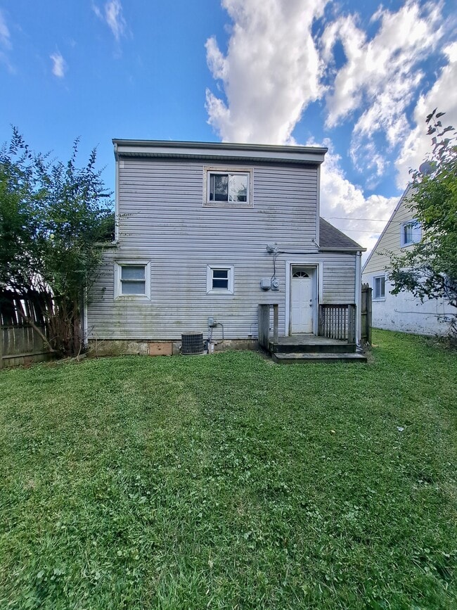 3637 Evansville Ave in Dayton, OH - Building Photo - Building Photo