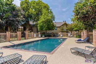 11011 Cal Rd, Unit 92 in Baton Rouge, LA - Building Photo