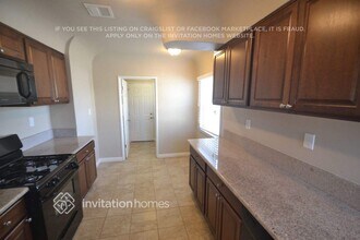 836 W 109th Pl in Los Angeles, CA - Foto de edificio - Building Photo