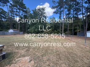 118 Bayou Ct in Raeford, NC - Building Photo - Building Photo