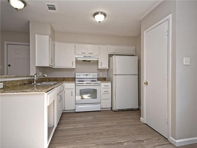 5502 Rose Hill Cir in Austin, TX - Building Photo - Building Photo