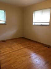 1511 Bel Del Ct in Belpre, OH - Building Photo - Building Photo