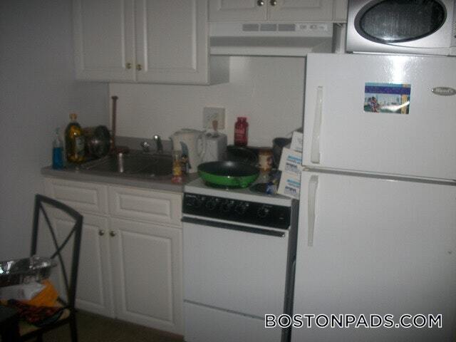 62 Boylston St in Boston, MA - Building Photo