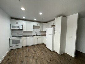 111 Lilac Way in Evanston, WY - Building Photo