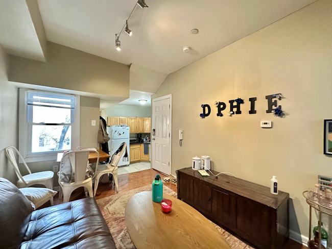 1842 N Bouvier St, Unit 2 in Philadelphia, PA - Building Photo - Building Photo