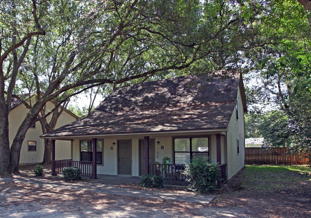 1609 Olive Rd in Pensacola, FL - Building Photo