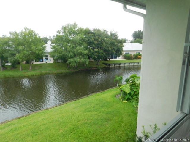 2273 NW 22nd Ave in Stuart, FL - Foto de edificio - Building Photo