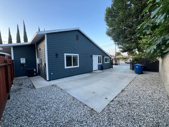property at 8941 Balboa Blvd