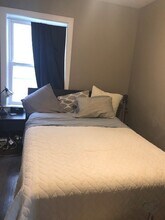 1084 W Thorndale Ave-Unit -2F in Chicago, IL - Foto de edificio - Building Photo