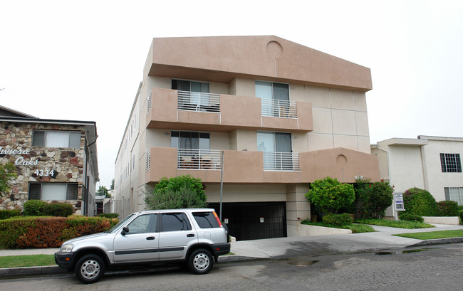 4324-4328 Mammoth Ave in Sherman Oaks, CA - Foto de edificio - Building Photo