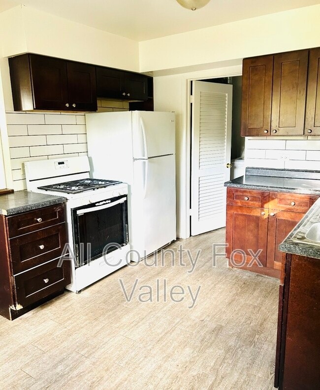 3033 Florence Ave in Steger, IL - Building Photo - Building Photo