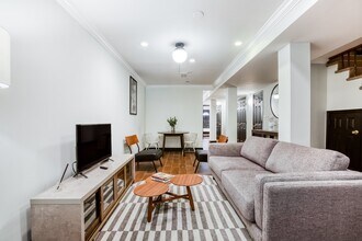 17 V St NW-Unit -C in Washington, DC - Building Photo - Building Photo