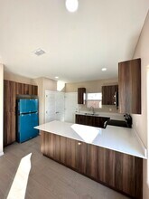 2918 W Driftwood St, Unit 1 in Edinburg, TX - Foto de edificio - Building Photo