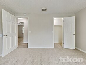 2659 Pinewood Blvd E in Middleburg, FL - Building Photo - Building Photo