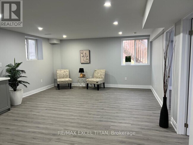 42 Stilton Ave in Vaughan, ON - Building Photo - Building Photo