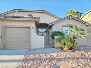 9620 W Gilmore Ave in Las Vegas, NV - Building Photo - Building Photo