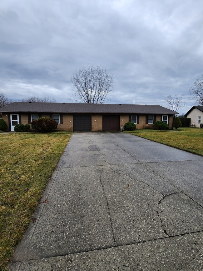 4120 Acres Dr in Columbus, OH - Building Photo - Building Photo