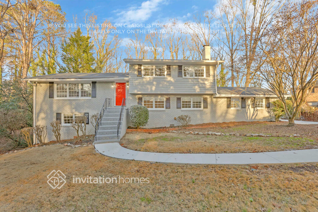 1196 Evangeline Rd in Decatur, GA - Building Photo