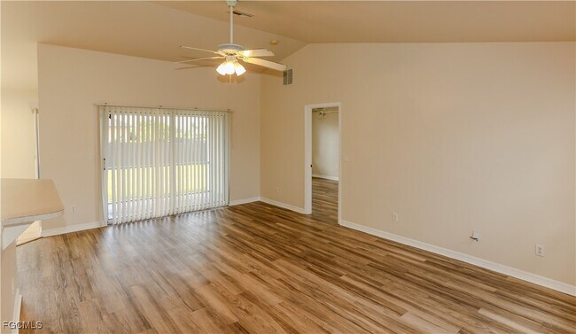 710 SW 21st Terrace in Cape Coral, FL - Building Photo - Building Photo
