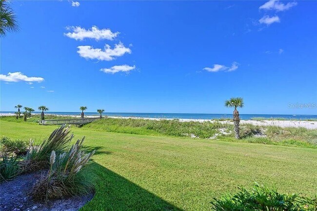 852 Golden Beach Blvd in Venice, FL - Building Photo - Building Photo