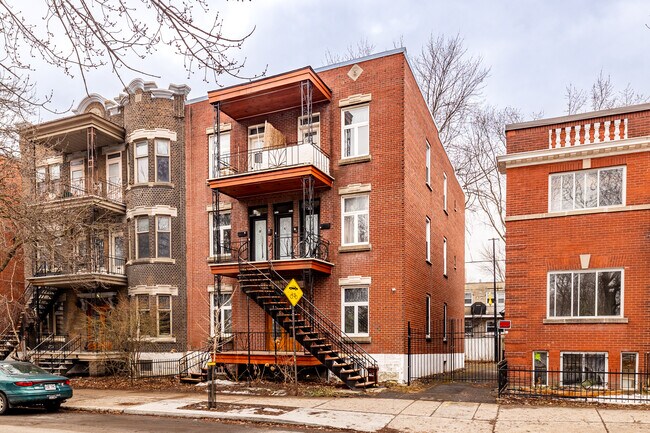 3480-3488 Fullum St in Montréal, QC - Building Photo - Primary Photo