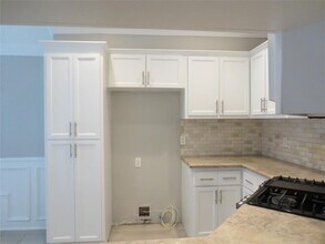8214 Split Oak Dr in Houston, TX - Building Photo - Building Photo
