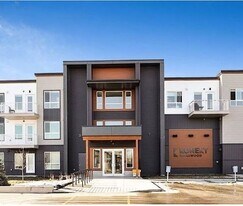 1605 17 St SE in Calgary, AB - Building Photo