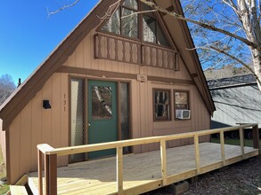 131 Old US Highway 321 in Blowing Rock, NC - Foto de edificio - Building Photo