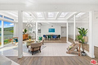 3636 Oceanhill Way in Malibu, CA - Building Photo - Building Photo