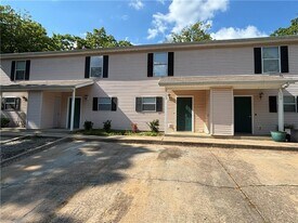 1368 E Sequoyah Ct in Fayetteville, AR - Building Photo