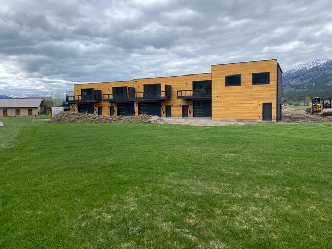 334 Meadows Dr, Unit A-E