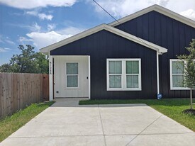 4124 Vaughn St in Houston, TX - Building Photo