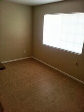 1860 Crystal Gem St in Las Vegas, NV - Building Photo - Building Photo