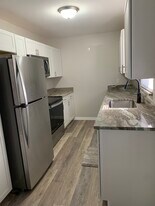 1937 Collier Ave in Ft. Myers, FL - Building Photo