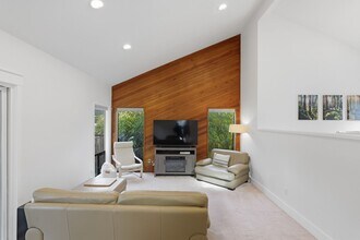 21833 SW Dakota Dr in Tualatin, OR - Building Photo - Building Photo