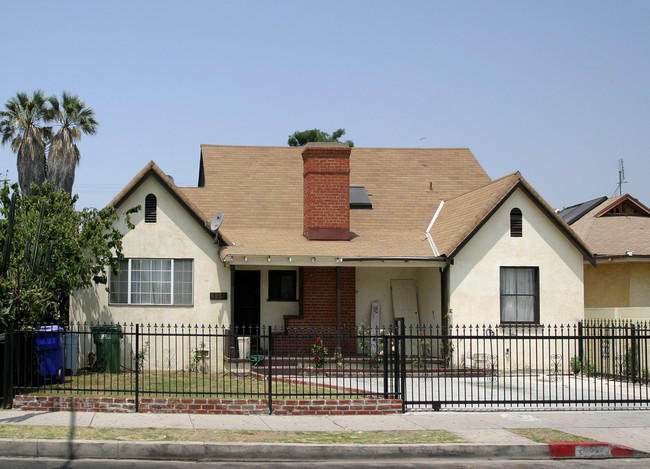 6351 Gentry St in Huntington Park, CA - Building Photo - Building Photo