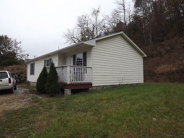 107 Branch Rd in Beckley, WV - Building Photo