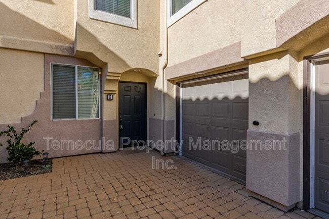 39271 Flamingo Bay in Murrieta, CA - Building Photo - Building Photo