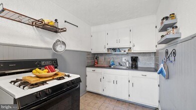 305 N Bishop Ave in Clifton Heights, PA - Building Photo - Building Photo