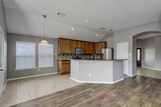 13834 Rolling River Ln in Houston, TX - Building Photo - Building Photo