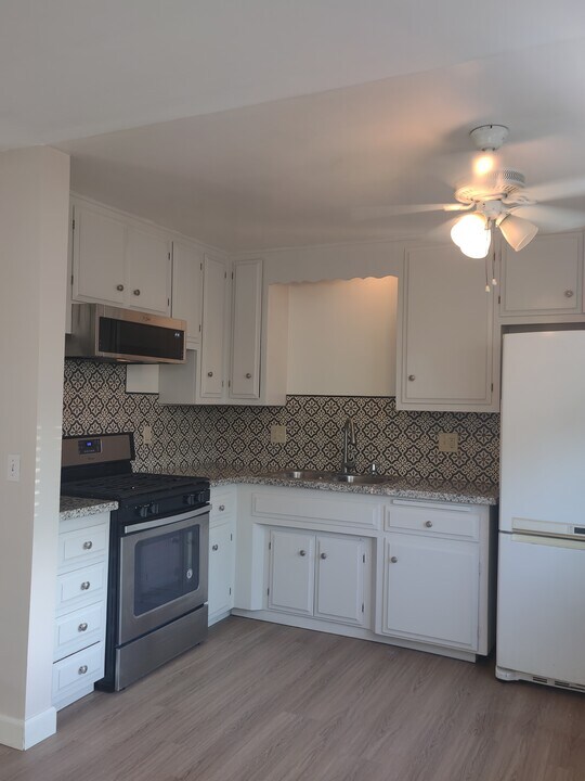 13646 Earlham Dr in Whittier, CA - Building Photo