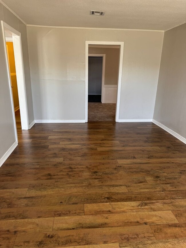 2235 SE Dewey Ave in Bartlesville, OK - Building Photo - Building Photo