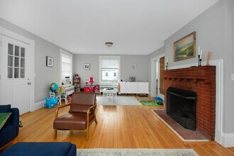 71 New Boston Rd in Bedford, NH - Building Photo - Building Photo